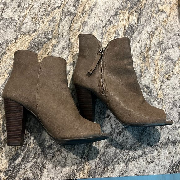 Open Toe Booties - Picture 2 of 3